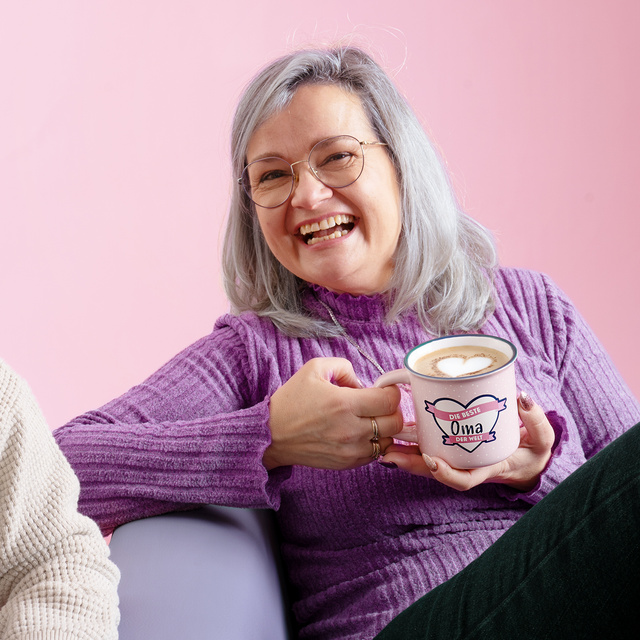 1 Paar von lustigen Socken für Oma in a mug Verpackung | Damensocken | SOXO