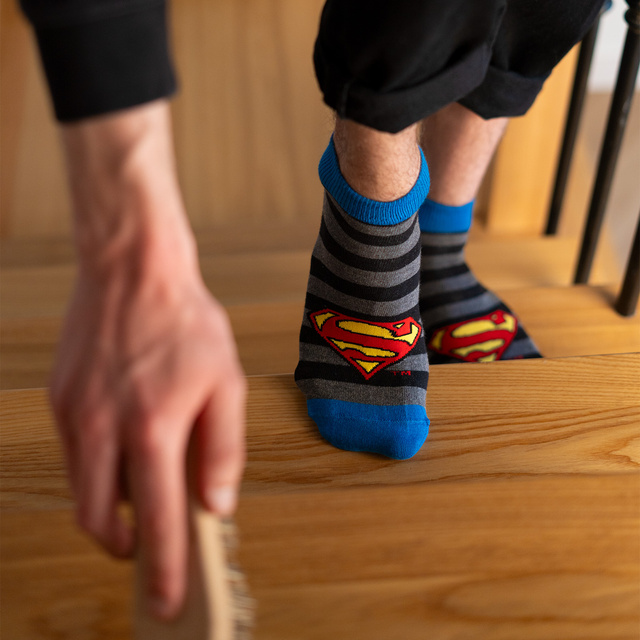 Set mit 2x lustigen lange Herrensocken + 2 Kurz Herrensocken | Superman DC COMICS | SOXO