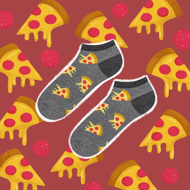 Kurze Socken mit Pizza-Motiv