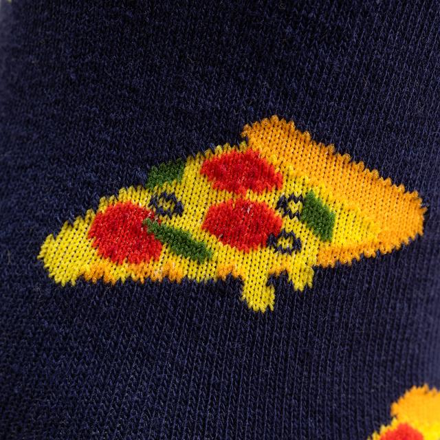Socken mit Pizza-Motiv