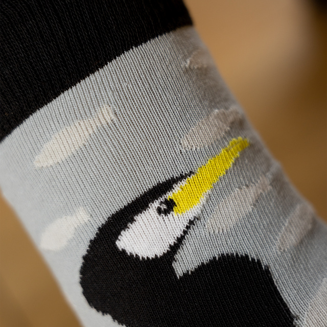 Socken mit Vogel-Motiv