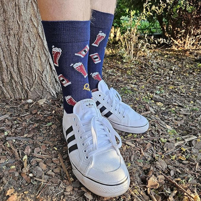 1 Paar von lustigen Socken mit Irish Red Ale Biermotiv in einzigartiger Verpackung | Herrensocken | SOXO