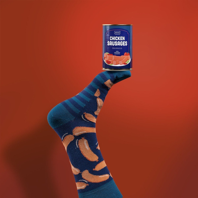 Socken mit Chicken-Sausages-Motiv in Dose