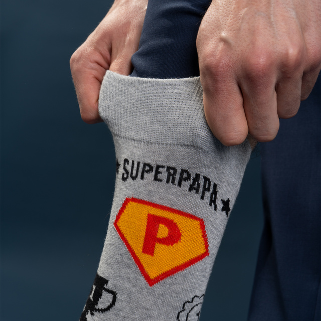 Set Herrensocken Super Papa in einer Tasse mit Schlüsselanhänger