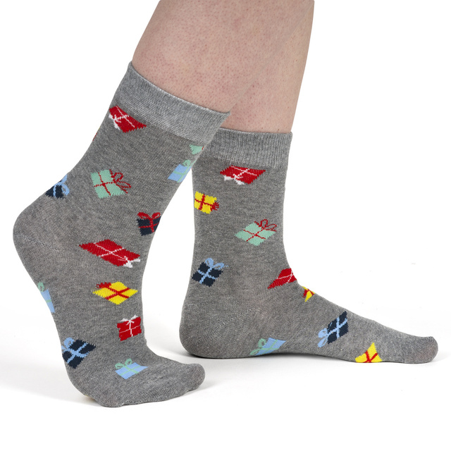 4 Paar von lustigen Socken mit Weihnachtsmotiv in einzigartiger Verpackung | Damensocken | SOXO