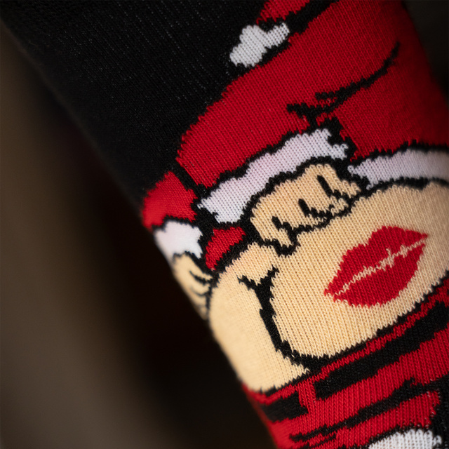 Socken mit Frechem Weihnachtsmann Po-Motiv