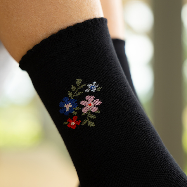 Bambussocken mit Blumenmuster