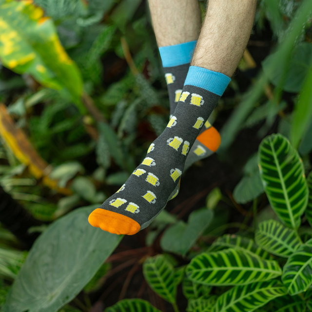 Socken mit Bier-Motiv