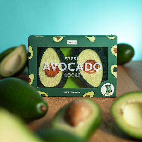 Socken mit Avocado-Motiv