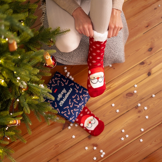 Socken mit Weihnachtsmann-Motiv