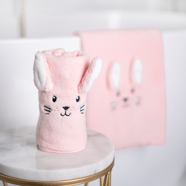Badetuch mit Kaninchen-Motiv