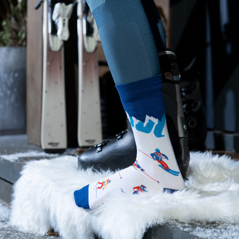 3 Paare von lustige Socken mit Wintersportarten-Motiv in einzigartiger Verpackung | Herrensocken | SOXO