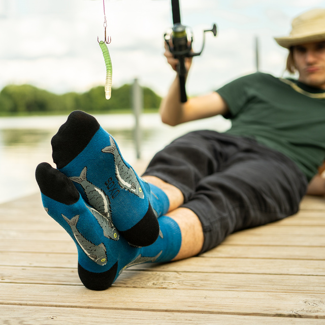 Socken mit Sardinen-Motiv