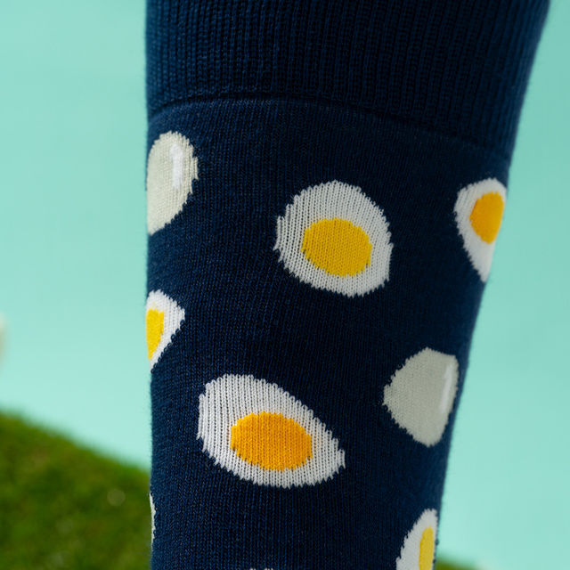 Socken mit Hartem Ei-Motiv