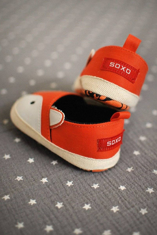 Orange Babyhauschuhe SOXO mit Fuchs